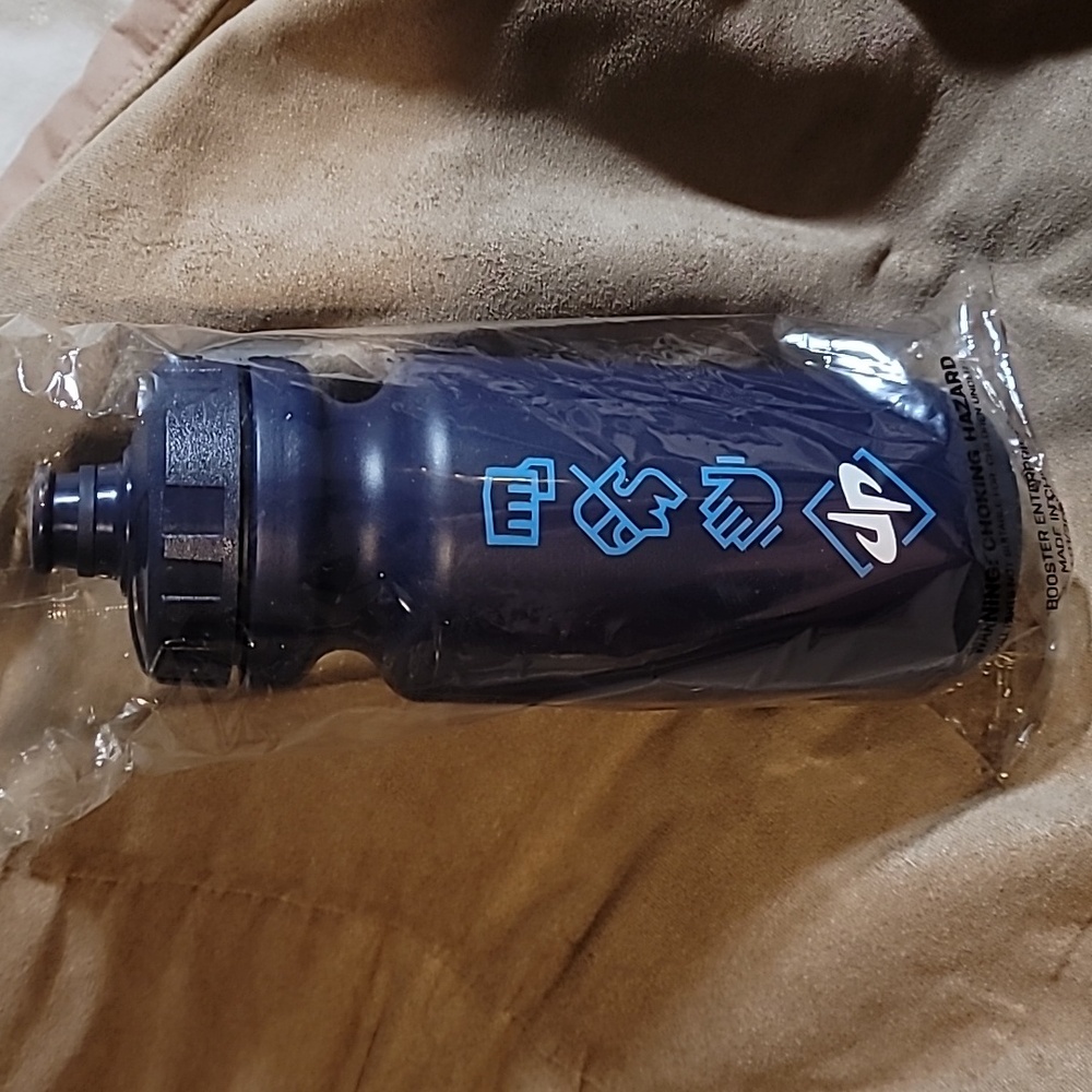 Dude Perfect Blue Water Bottle with Logo Brand NEW in Package - Picture 4 of 4
